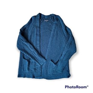Final clearance Sale Blue American Eagle long chunky cardigan